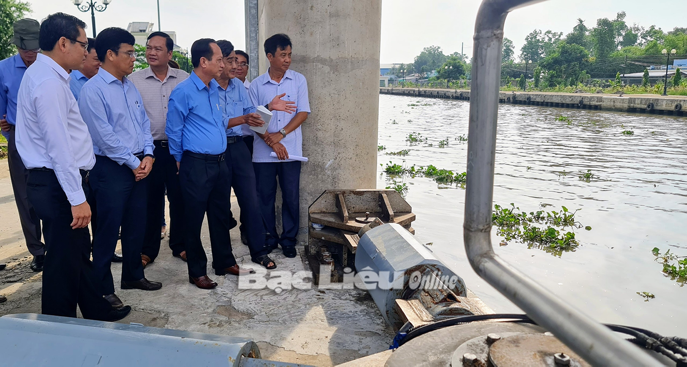Chủ tịch UBND tỉnh - Phạm Văn Thiều kiểm tra tình hình sản xuất tại 2 huyện Hồng Dân và Phước Long