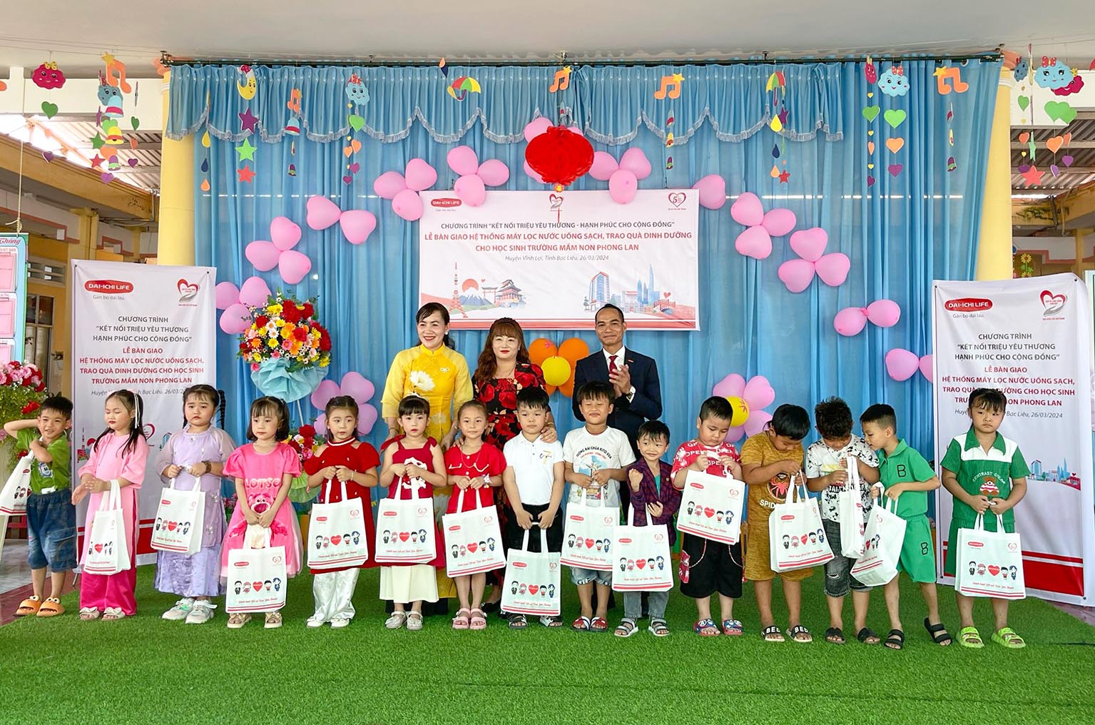 Dai-ichi Life Việt Nam nâng cao sức khỏe thể chất cho trẻ em tại Bạc Liêu